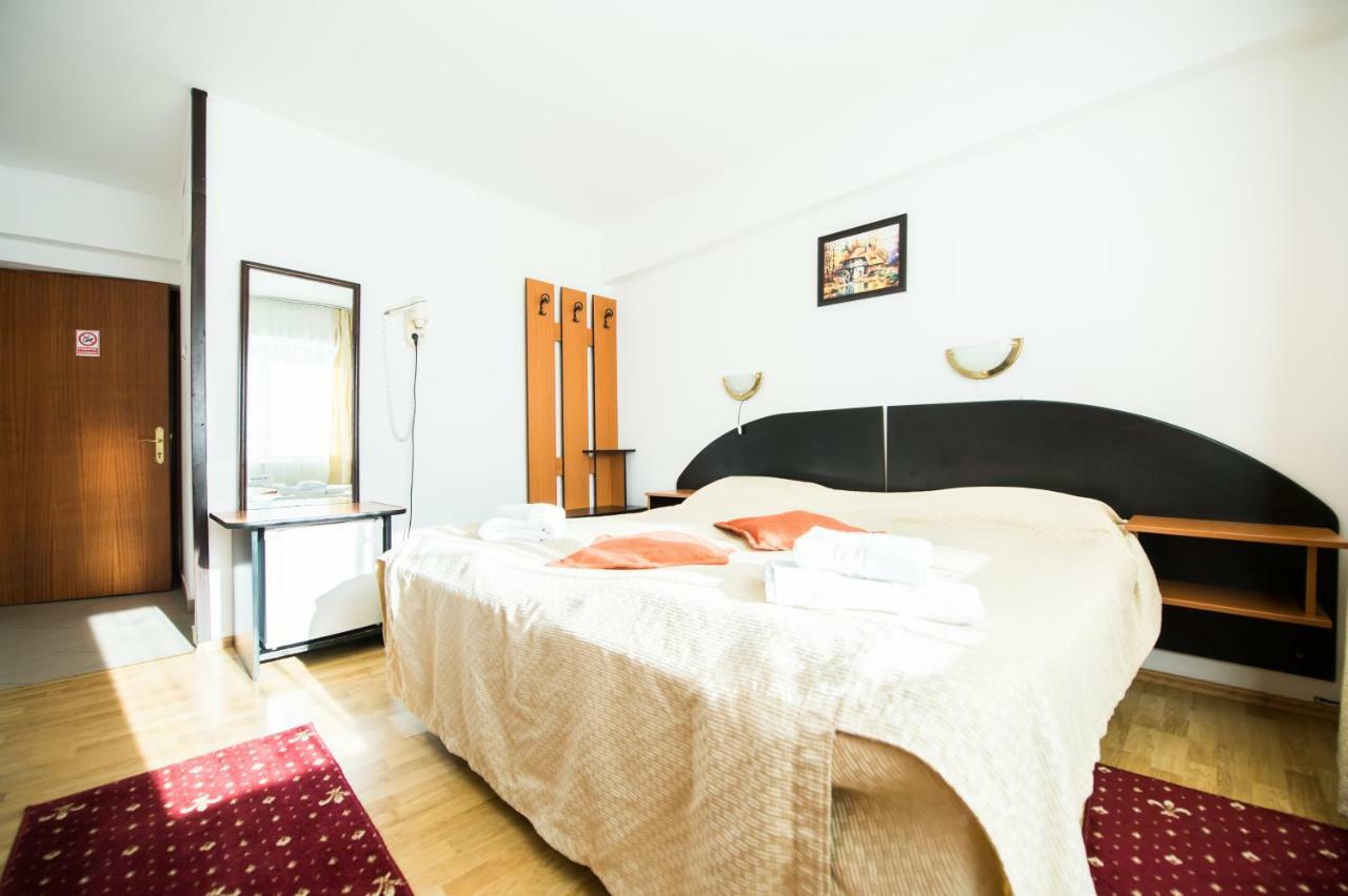 Gura Diham Hotell Buşteni Eksteriør bilde